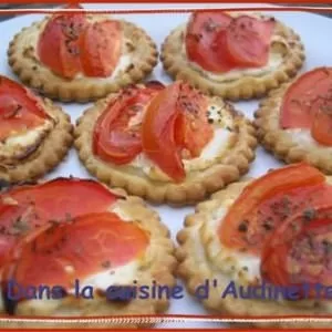 simple à préparer Feuilletés aux tomates sur lit de chèvre recette