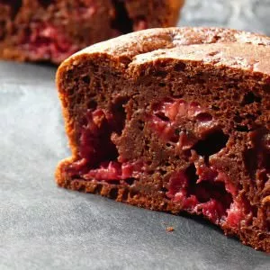 rapide à cuisiner Petits Gâteaux au Cacao et Framboises recette de