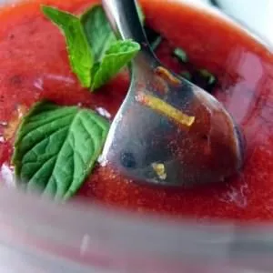 facile à cuisiner Soupe de fraises au vinaigre balsamique préparer la recette