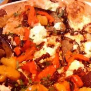 simple à cuisiner Pizza bio au fromage de chèvre & poivrons rouges cuisine végétarienne