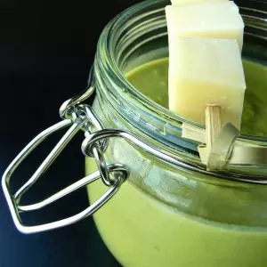 rapide Soupe de petits pois & brochette au reblochon de Marc... préparer la recette