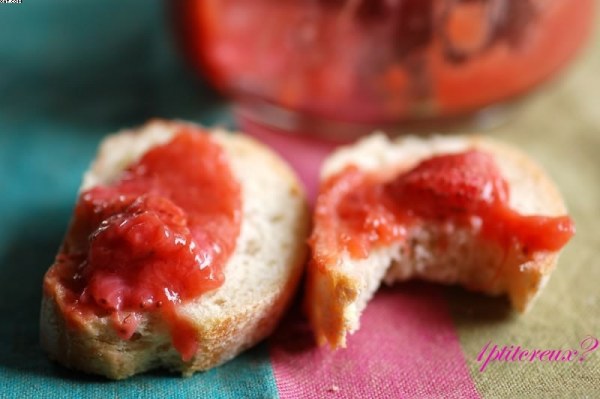 Confiture fraises rhubarbe