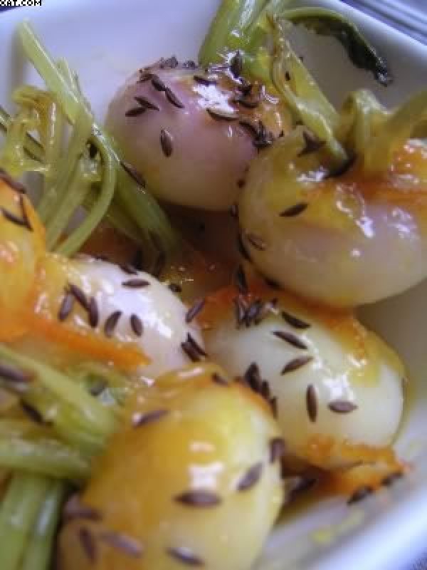 Navets confits à l'orange et graines de carvi roties