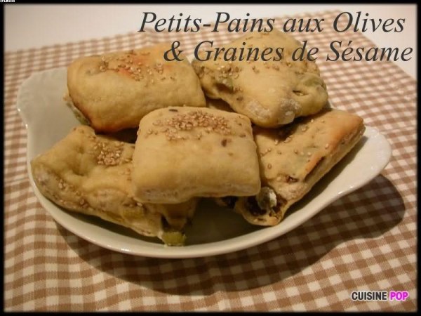 Petits-Pains aux Olives & Graines de Sésame