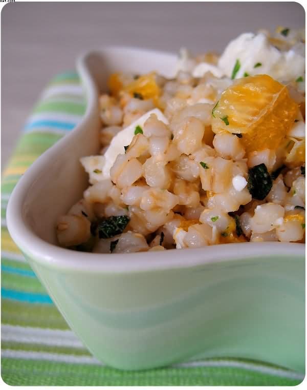 Salade d'orge et de clémentines à la feta