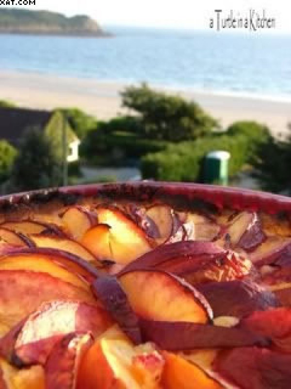 Tarte aux Brugnons & crème d'amande