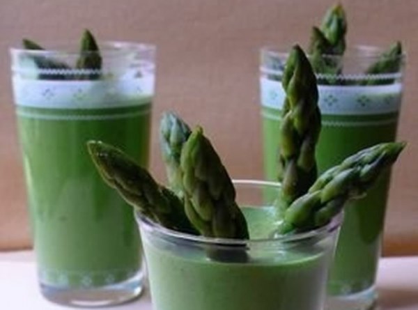 Amuse-bouche d'épinards crus