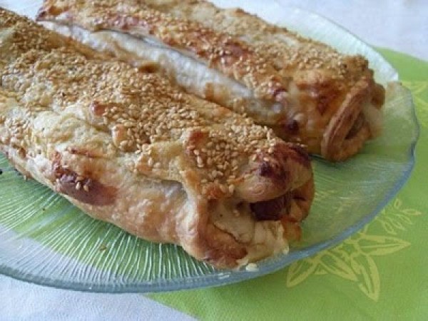 Feuilletés végétaliens aux saucisses 