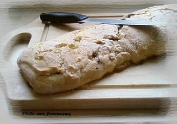 Pain brioché aux raisins et à la cannelle