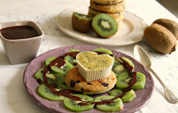 Panna cotta au kiwi et pancakes sans gluten - Végétalien