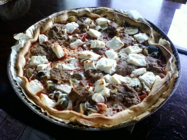Pizza caviar d'aubergines et feta 